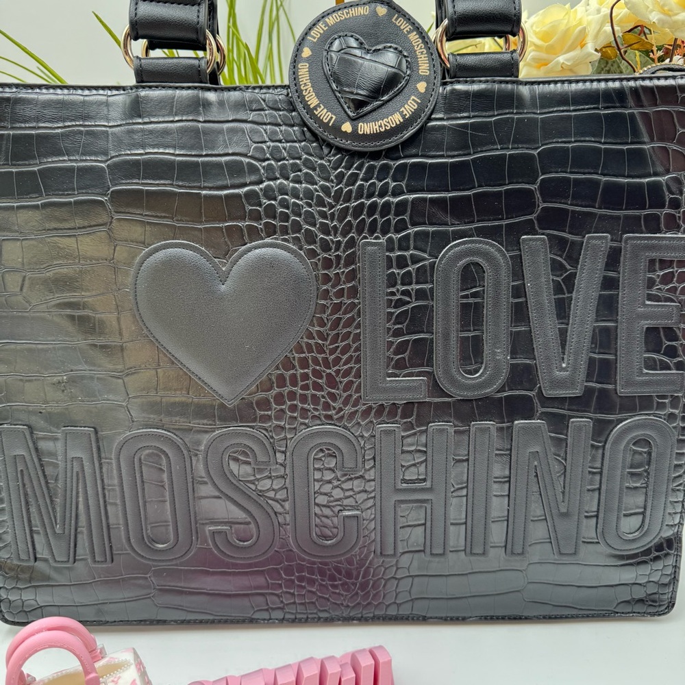 Love Moschino Black Croc Embossed Tote Bag with Mirror Heart Charm - Picture 2 of 10